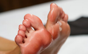 Lad is going to fuck her cum bucket and feet in a hot fashion