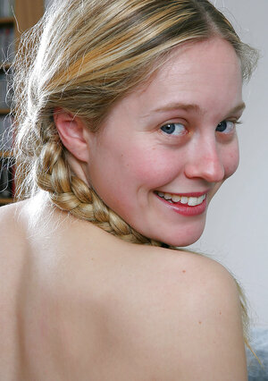 Pigtailed blondie shows her flexibility and plus gets off as well