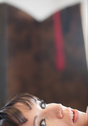 Brunette has her gorgeous snatch kissed and penetrated on cam