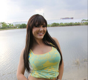 Brunette is impeccable for everyone who enjoys seeing sexy ladies