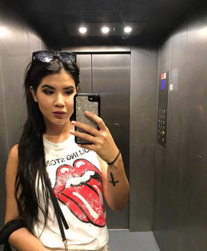 Dee snaps selfies in her everyday clothes and also then in sexy lingerie